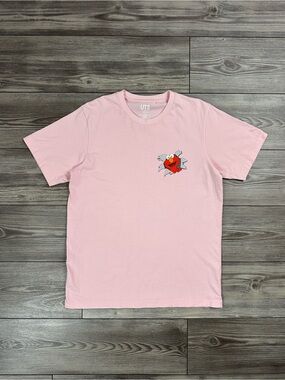 Uniqlo x KAWS Sesame Street Elmo T Shirt